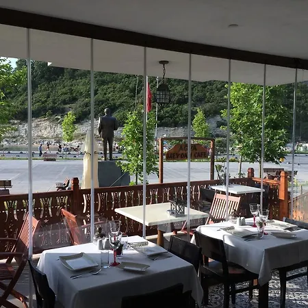 Hotel Piassa 3*